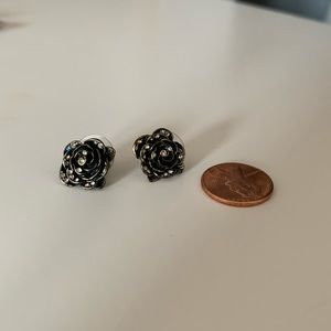 Betsey Johnson single stud brass toned earring